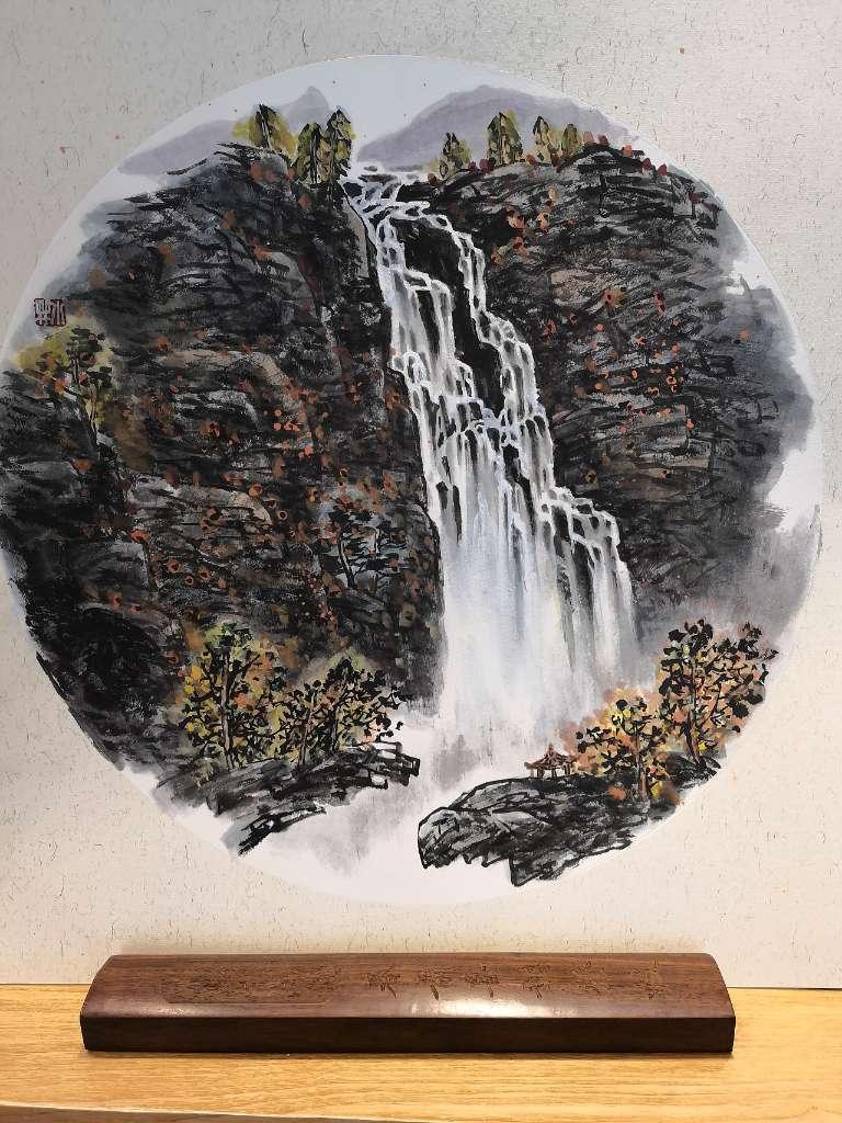 逃出昏暗的房子